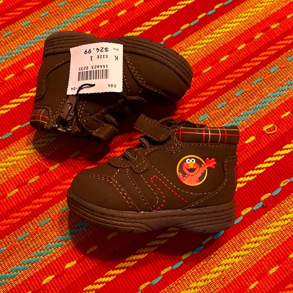 Sesame Street Elmo Shoes - Picture 1 of 6